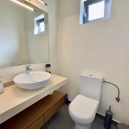 Eleni, Vamos Sea & Mountain View With Pool *