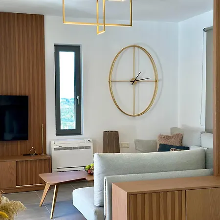 Eleni, Vamos Sea & Mountain View With Pool