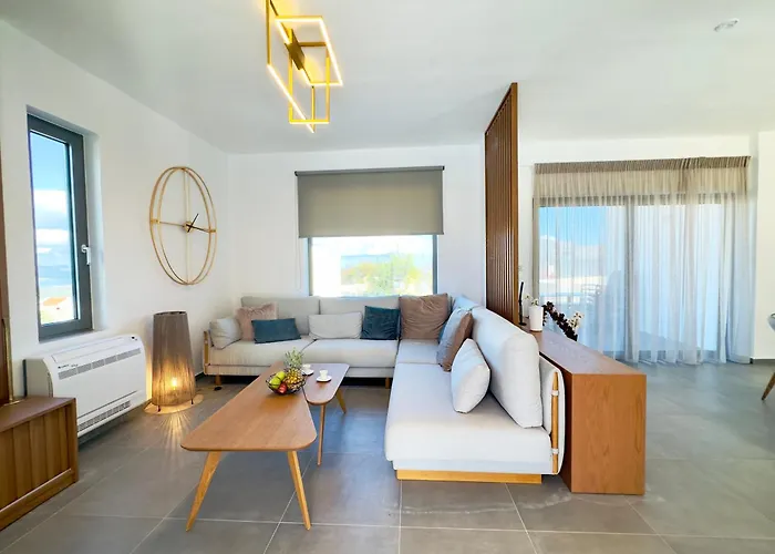 Eleni, Vamos Sea & Mountain View With Pool * ハニア