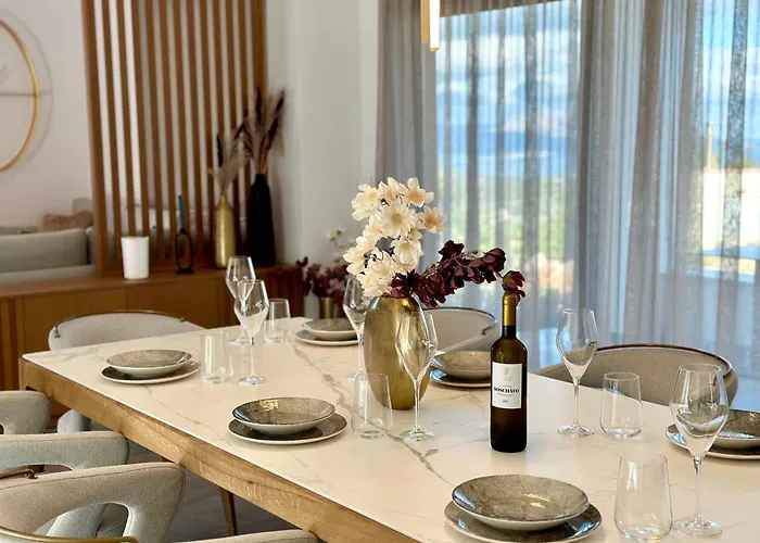 Eleni, Vamos Sea & Mountain View With Pool ハニア