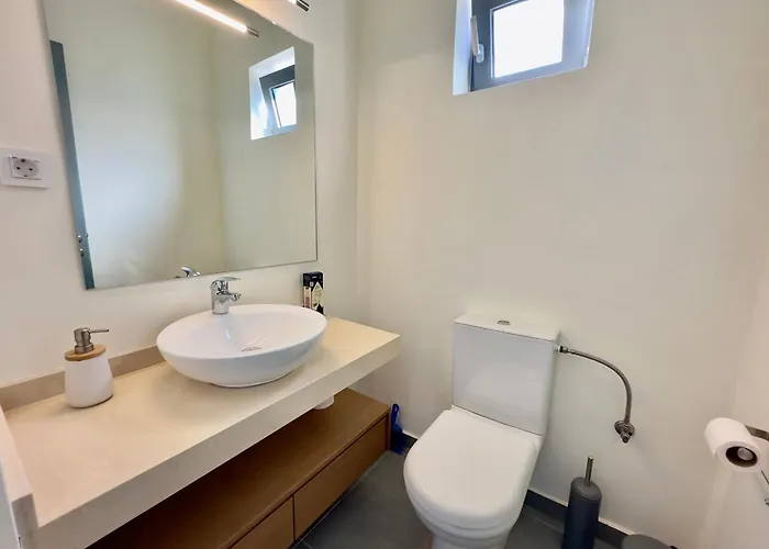 Eleni, Vamos Sea & Mountain View With Pool *