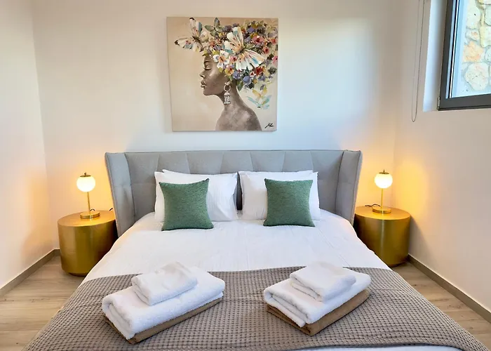 Eleni, Vamos Sea & Mountain View With Pool ヴィラ